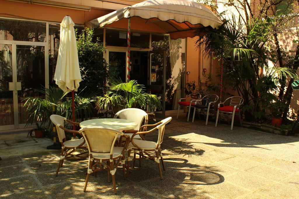 Hotel Roxy Floridiana Rimini Bagian luar foto